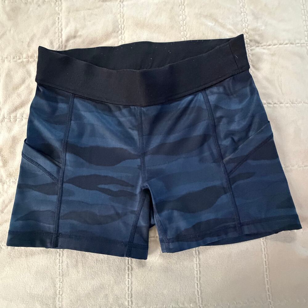 Lululemon Blue Camo Athletic Shorts Size Unknown